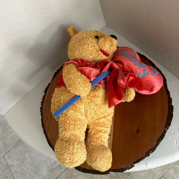 ❤️Vintage Disney Store Winnie the Pooh Valentines "Be My Sweety" Hearts Plush - Picture 9 of 16